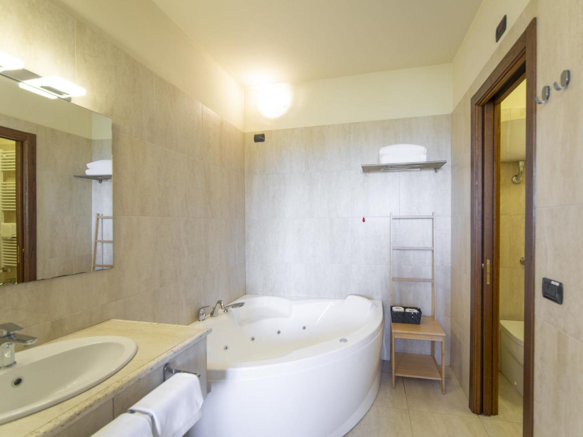 Holiday Home Borgo Carradori By Interhome Лучиняно Екстериор снимка